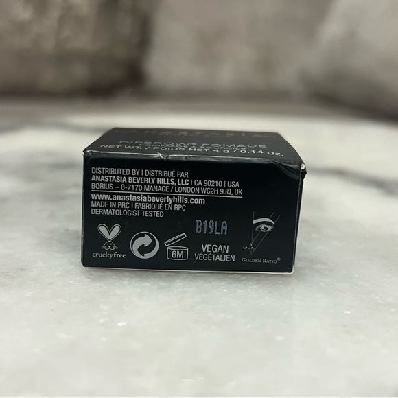 Anastasia Beverly Hills Dipbrow Pomade Eyebrow In Ebony Color - Picture 6 of 6